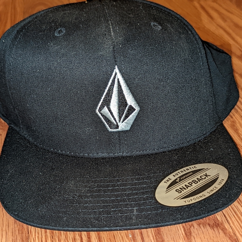 Volcom hat